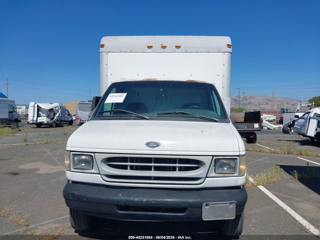 Ford E-350 Standard