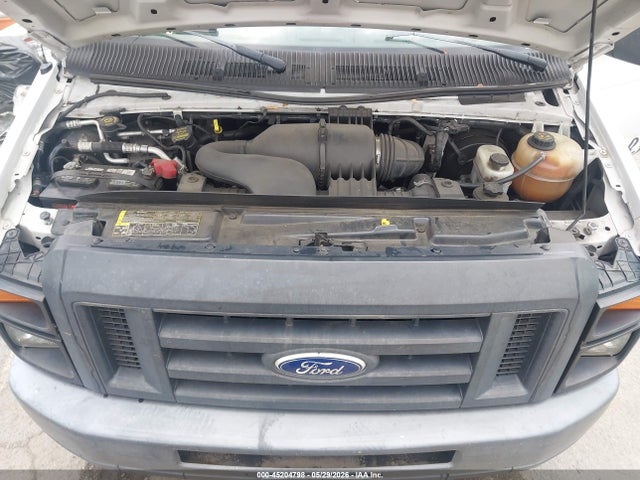 Ford E-150 Commercial