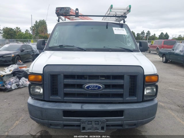 Ford E-150 Commercial