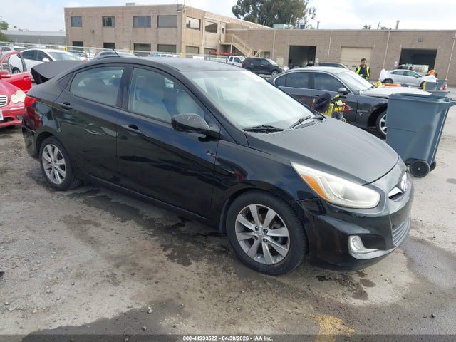 Salvage Hyundai ACCENT Image