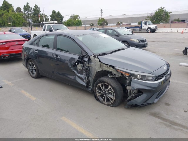 Salvage Kia Forte Image