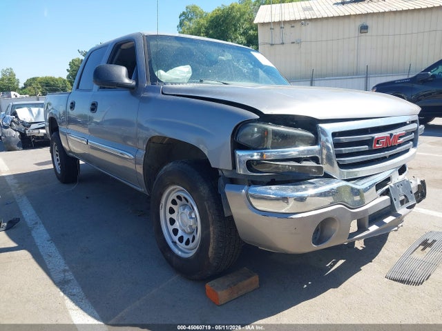 Salvage GMC Sierra 1500 Image