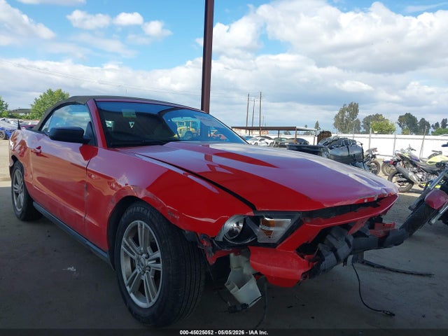 Salvage Ford Mustang Image