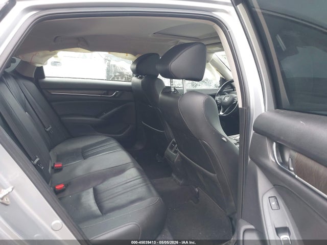 Honda Accord Touring 2.0t