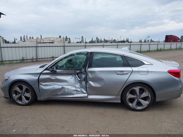 Honda Accord Touring 2.0t
