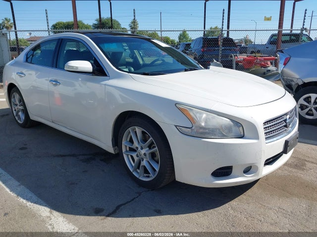 Salvage Nissan Maxima Image