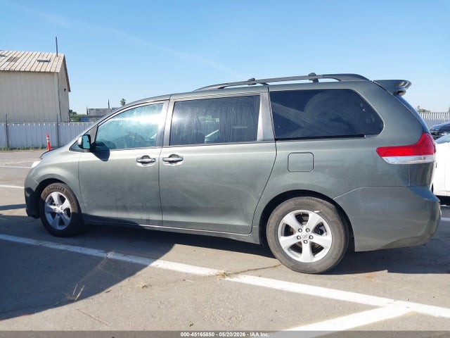 Toyota Sienna Xle V6 8 Passenger