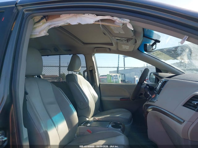 Toyota Sienna Xle V6 8 Passenger