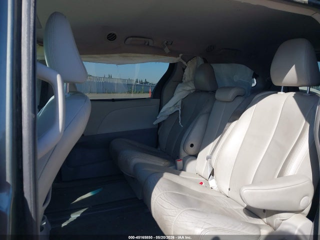Toyota Sienna Xle V6 8 Passenger