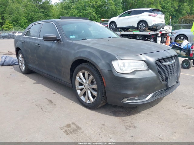 Salvage Chrysler 300 Image