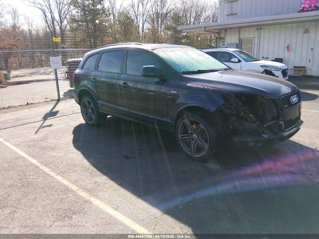 Salvage Audi Q7 Image