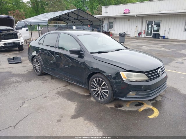 Salvage Volkswagen Jetta Image
