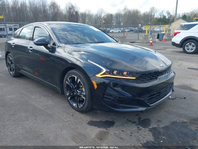 Salvage Kia K5 Image