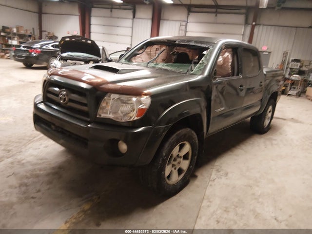 Toyota Tacoma Base V6