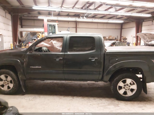 Toyota Tacoma Base V6