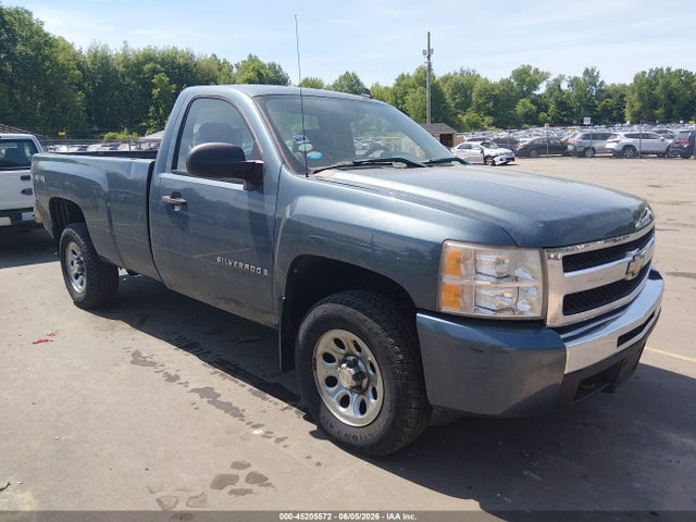 Salvage Chevrolet Silverado 1500 Image