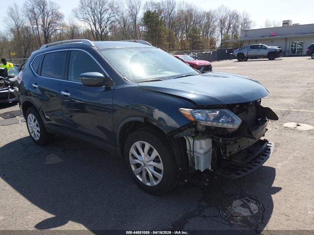 Salvage Nissan Rogue Image