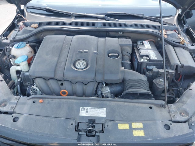 Volkswagen Jetta 2.5l Se
