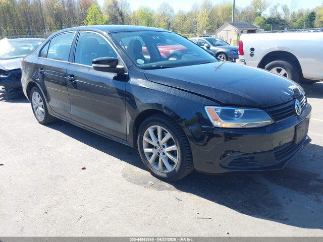 Salvage Volkswagen Jetta Image