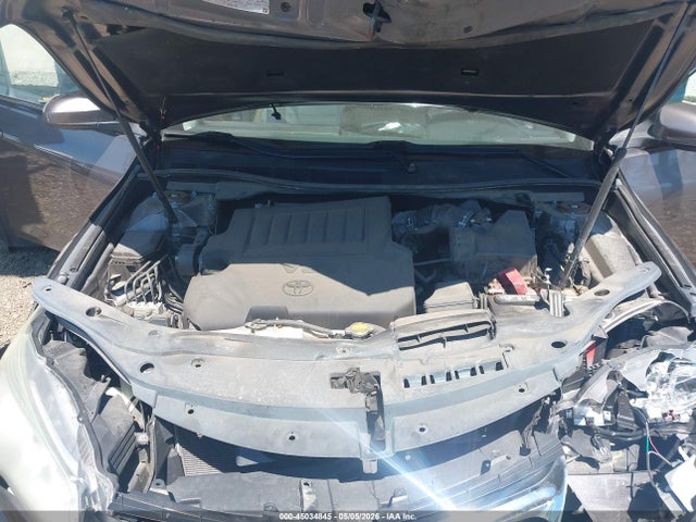 Toyota Camry Xle V6