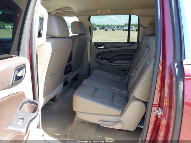 Chevrolet Suburban Lt