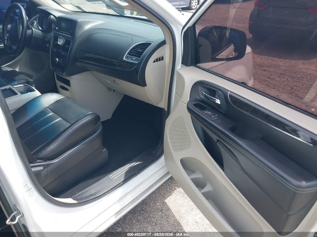 Chrysler Town & Country Touring