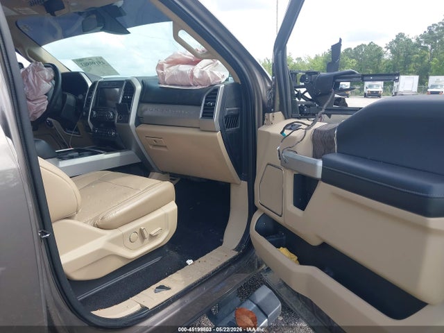 Ford F-350 Lariat