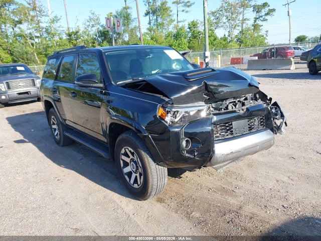 Salvage Toyota 4Runner Image