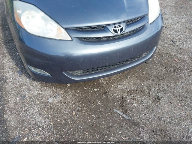Toyota Sienna Xle
