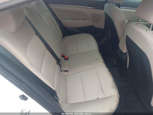 Hyundai ELANTRA Sel