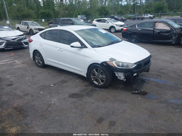 Salvage Hyundai ELANTRA Image