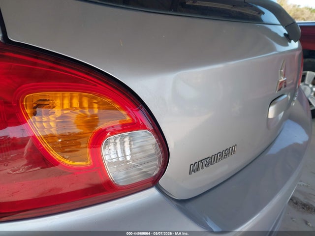 Mitsubishi Mirage Es