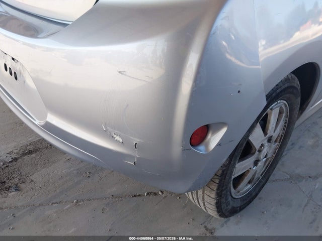 Mitsubishi Mirage Es