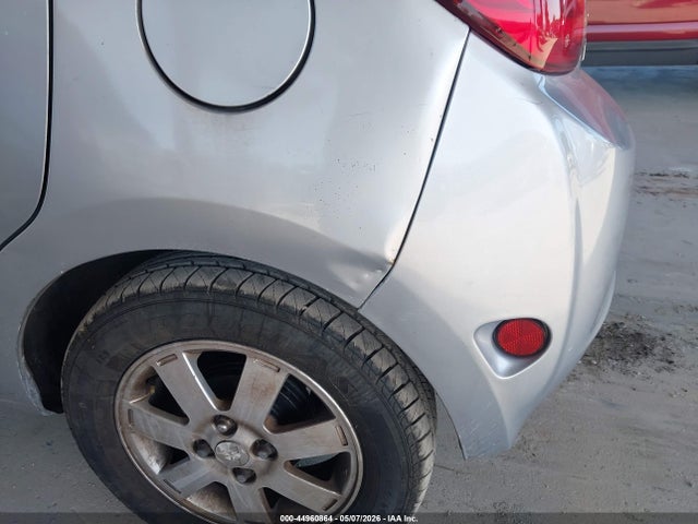 Mitsubishi Mirage Es