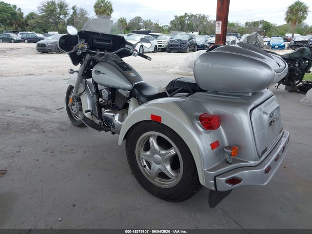 Suzuki Vl1500