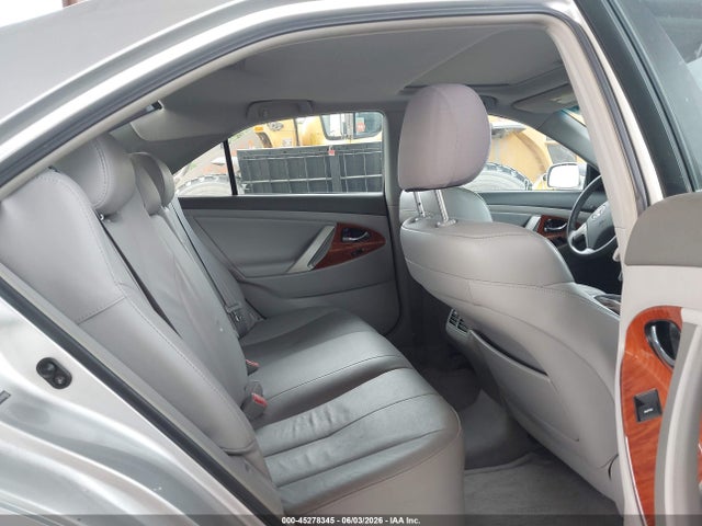 Toyota Camry Xle V6