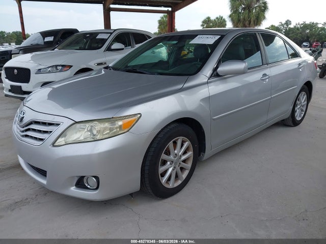 Toyota Camry Xle V6