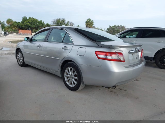 Toyota Camry Xle V6