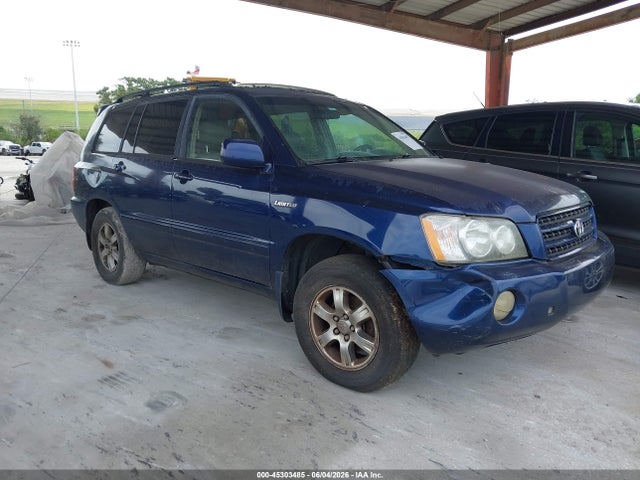 Salvage Toyota Highlander Image