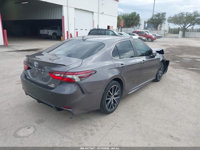 Toyota Camry Se Hybrid
