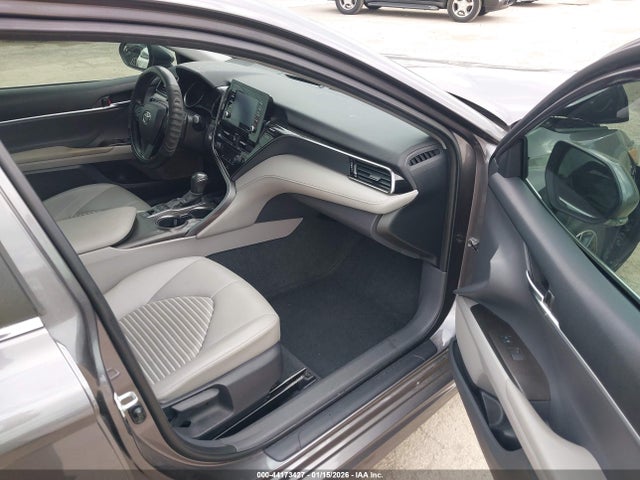 Toyota Camry Se Hybrid