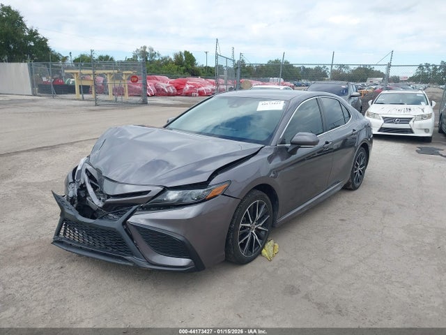Toyota Camry Se Hybrid