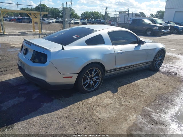 Ford Mustang V6
