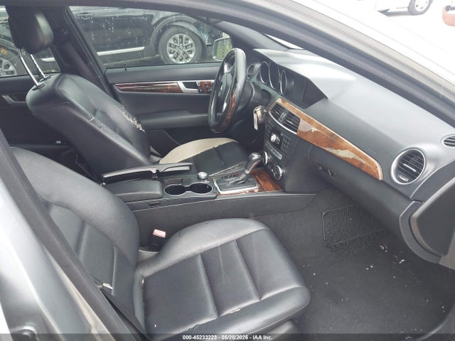 Mercedes-Benz C-Class Sport