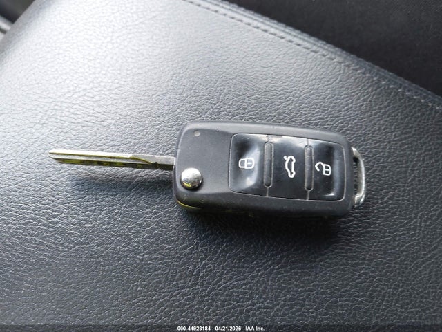 Volkswagen Passat 1.8t S