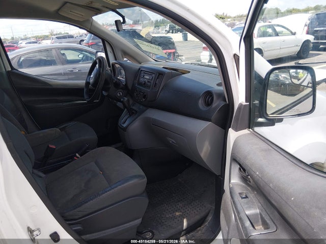 Nissan Nv