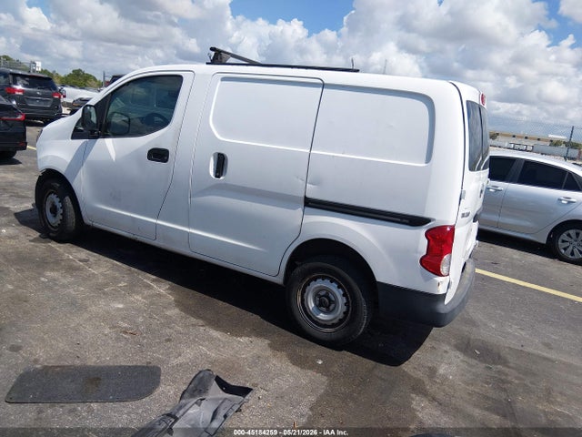Nissan Nv