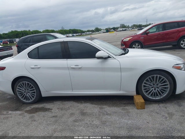 Alfa Romeo Giulia Ti Rwd