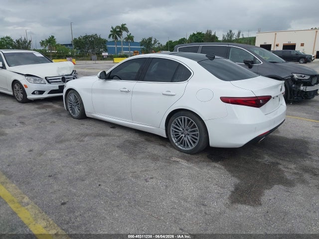 Alfa Romeo Giulia Ti Rwd