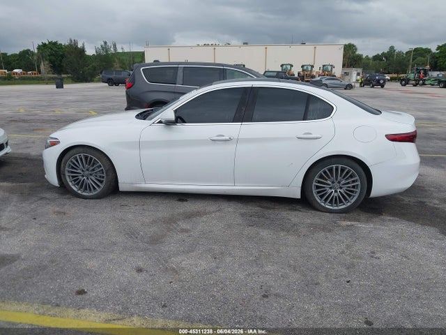 Alfa Romeo Giulia Ti Rwd